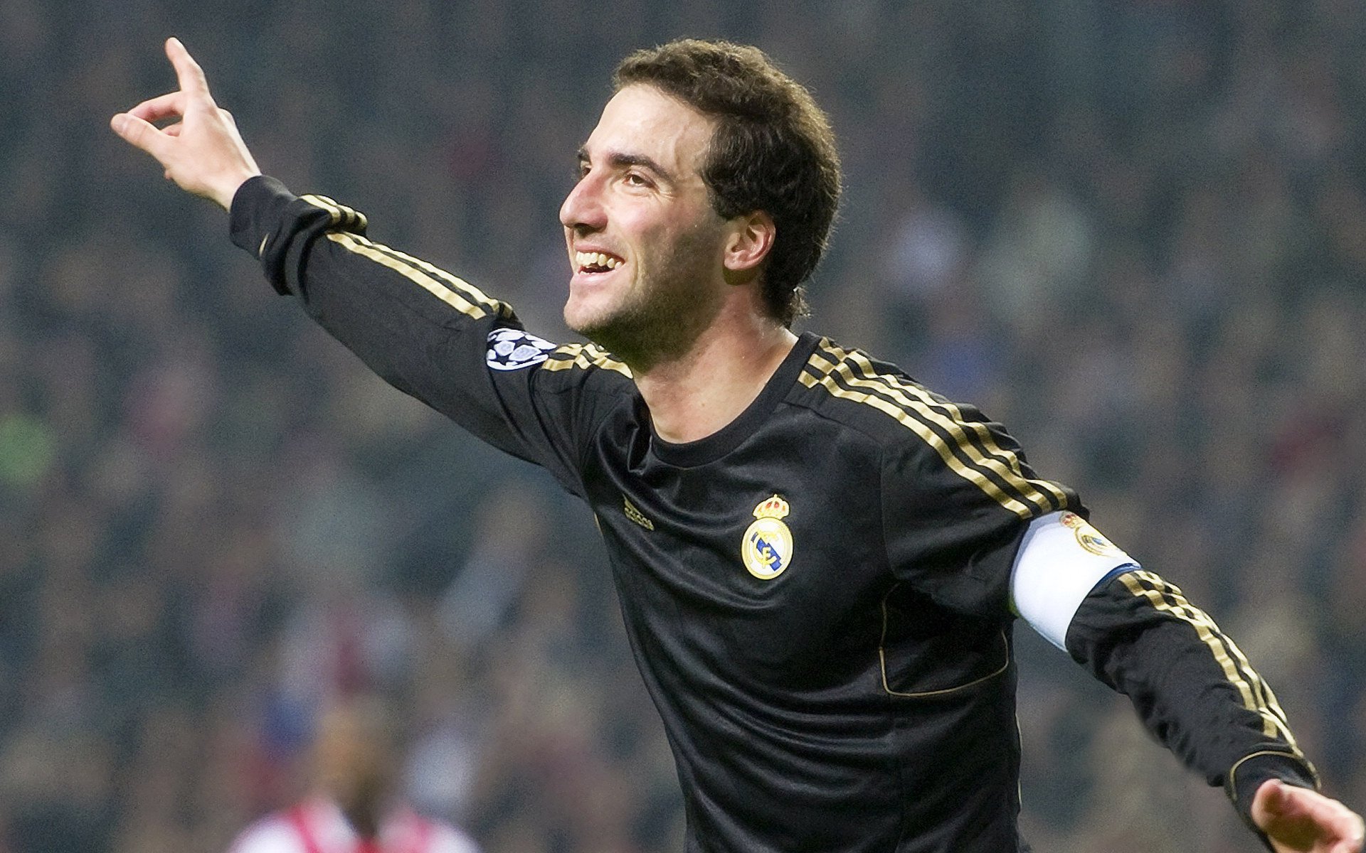 德罗巴焦点对战,梅西与40激战勇士分钟,反败为胜胜负难料!赢得满堂喝彩