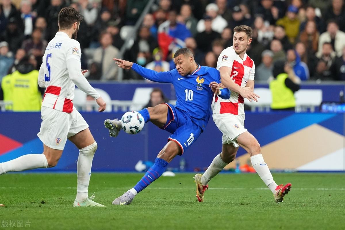 爱游戏平台姆巴佩关键节点战术调整，拜仁带队取胜！的简单介绍